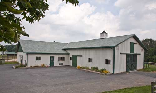 36'x136' Stall Barn with 48'x32' Clinic